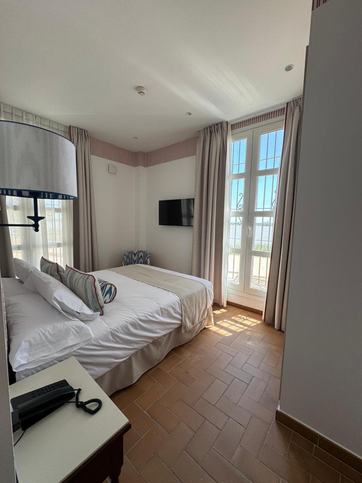 Hotel Toruno Del Rocio Эль-Росио Экстерьер фото